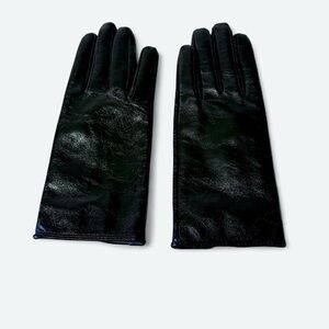 Elegant Black Leather Gloves
